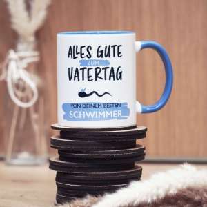 Unsere Statement-Tasse „Alles Gute zum Vatertag von deinem besten Schwimmer" eignet sich hervorragend als witziges Geschenk zum Vatertag für deinen lieben Papa!